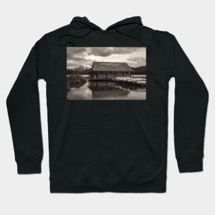 Maligne Boathouse bw Hoodie